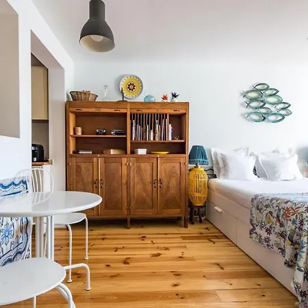 Apartment Heart - Yellow By Lovelystay Lisbon